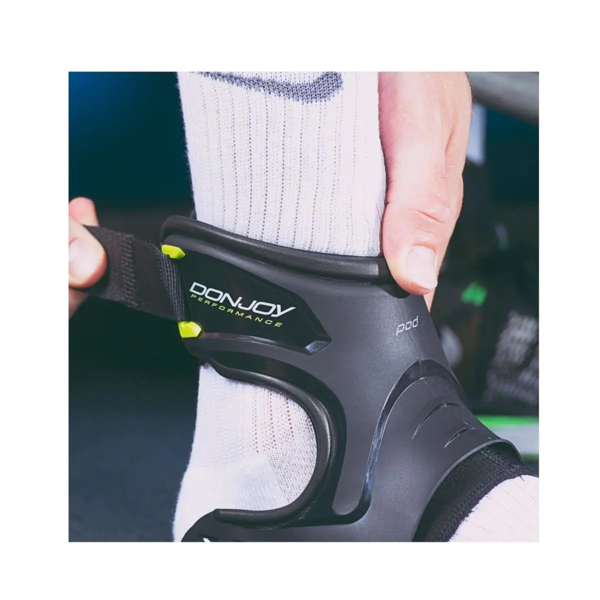 DonJoy  - Dp151Ab05-Blk-Xs-R - Dp151Ab05-Blk-Xs-R - Black (UPC: 888912162555) 1