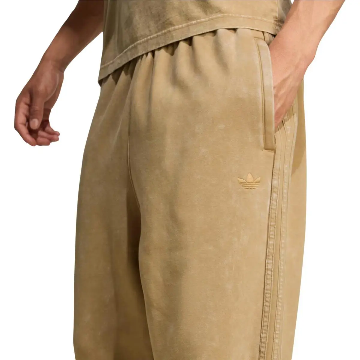 Adidas clothing - Cardboard 21