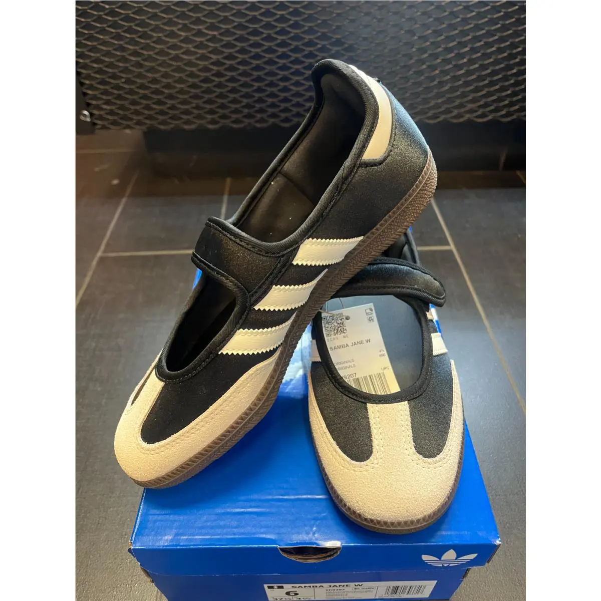 Adidas shoes - Black 4