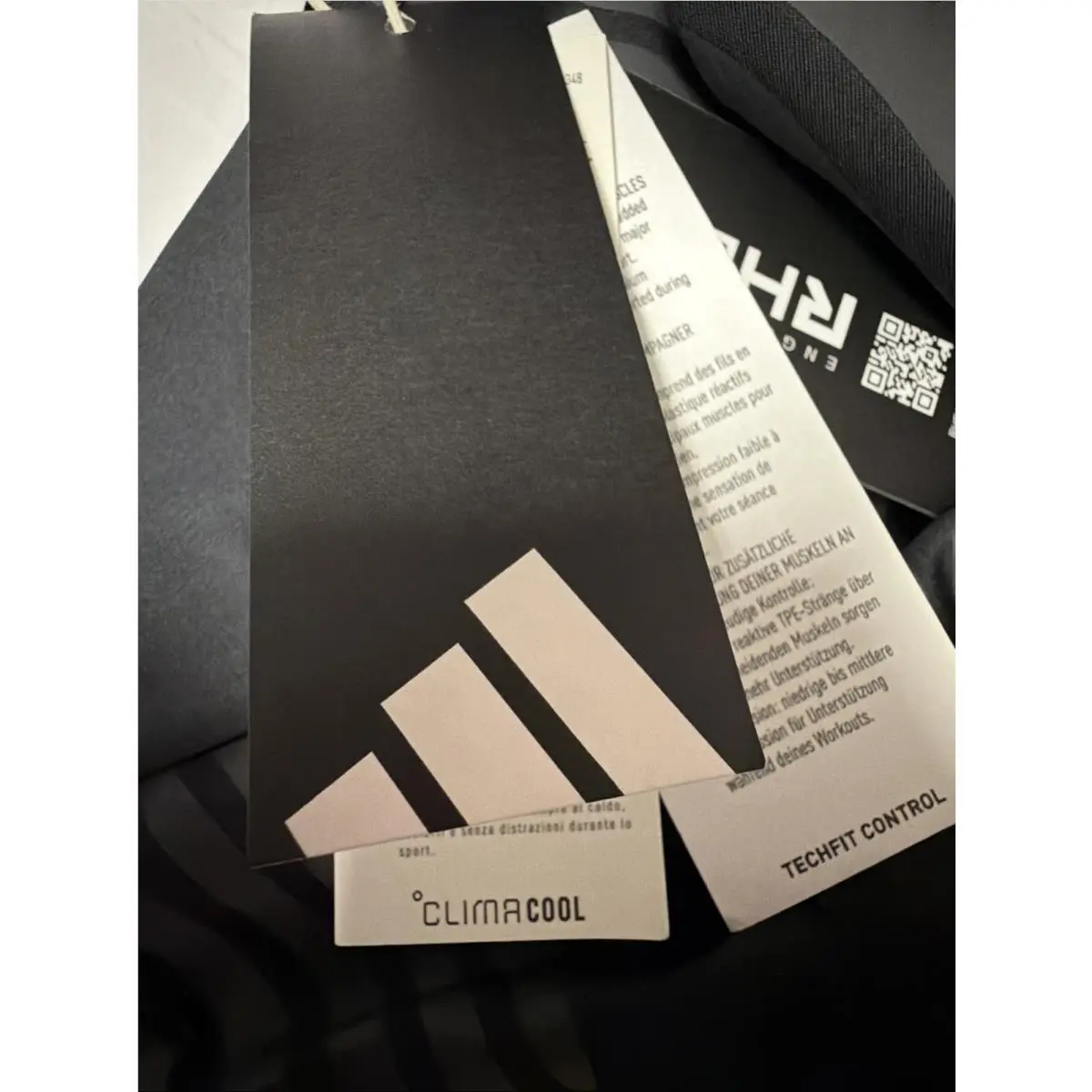 Adidas clothing - JE0097 - JE0097 - Black 7