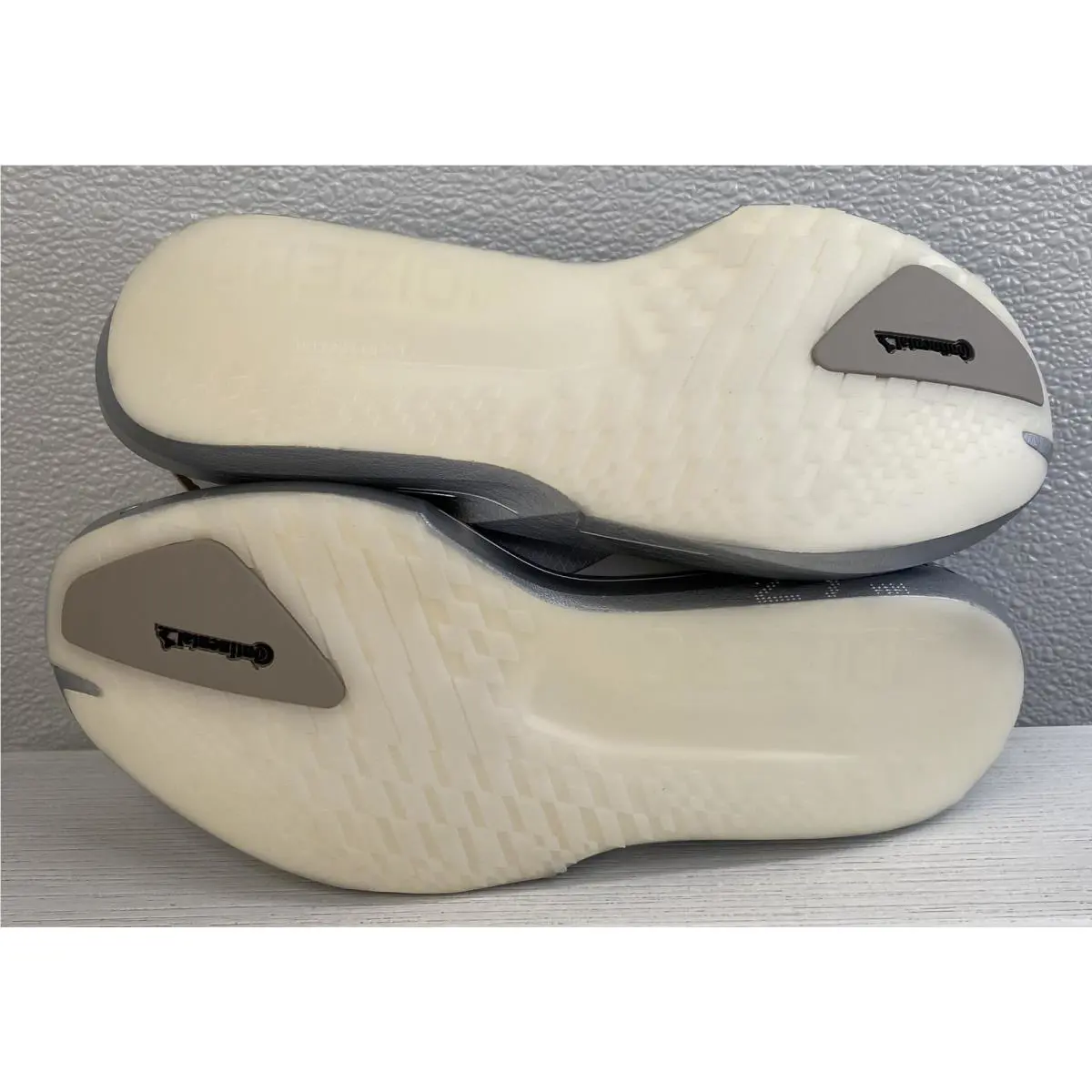 Adidas shoes - Silver (UPC: 198322575303) 4
