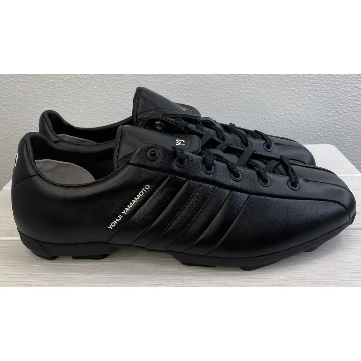 Adidas shoes - Black (UPC: 198322530593) 0