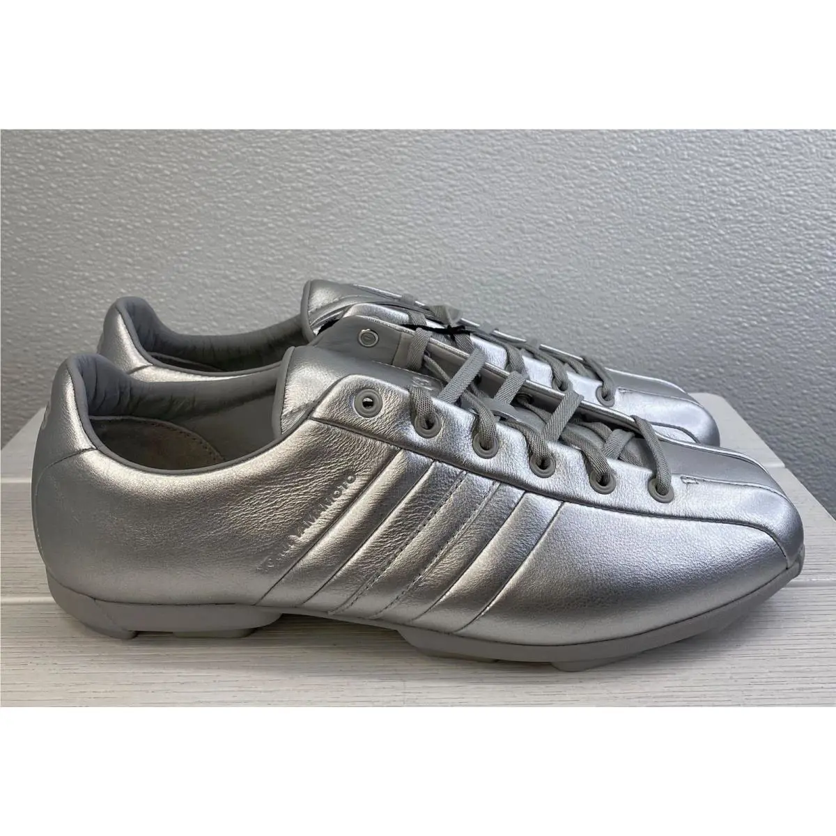 Adidas shoes - Silver (UPC: 198322683589) 0