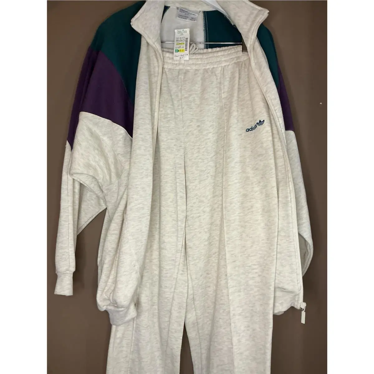 Adidas clothing - Beige 5