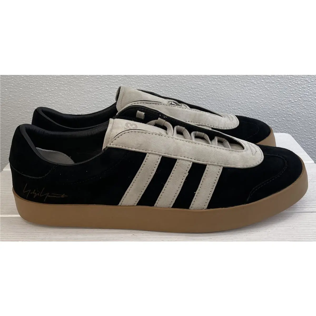 Adidas shoes - Black (UPC: 198322418273) 0