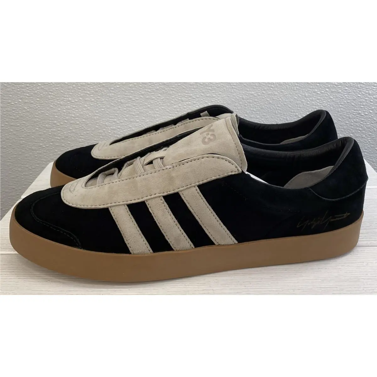 Adidas shoes - Black (UPC: 198322418273) 2