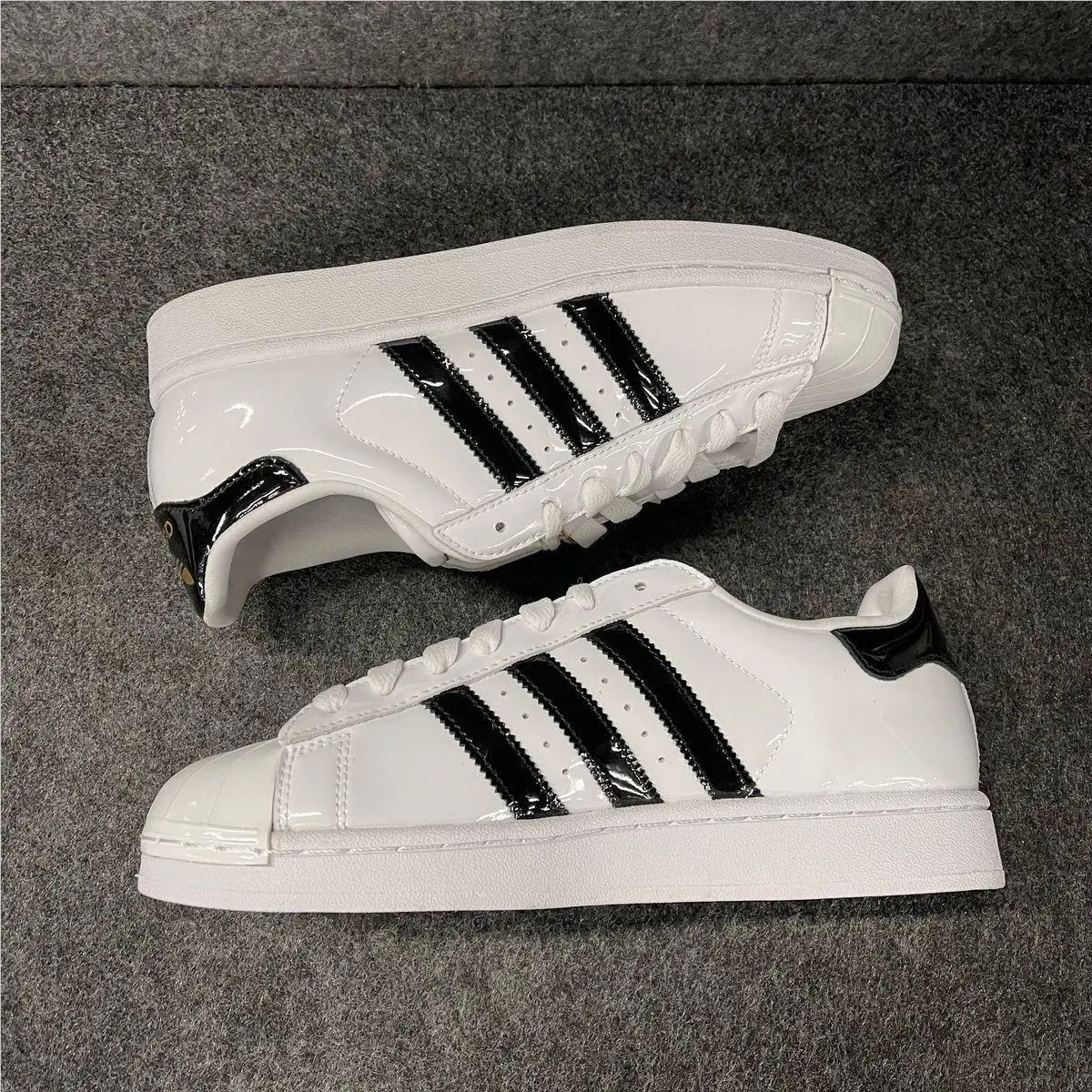 Adidas shoes - VS188279 - vs-188279 - White (UPC: 197621493431) 1