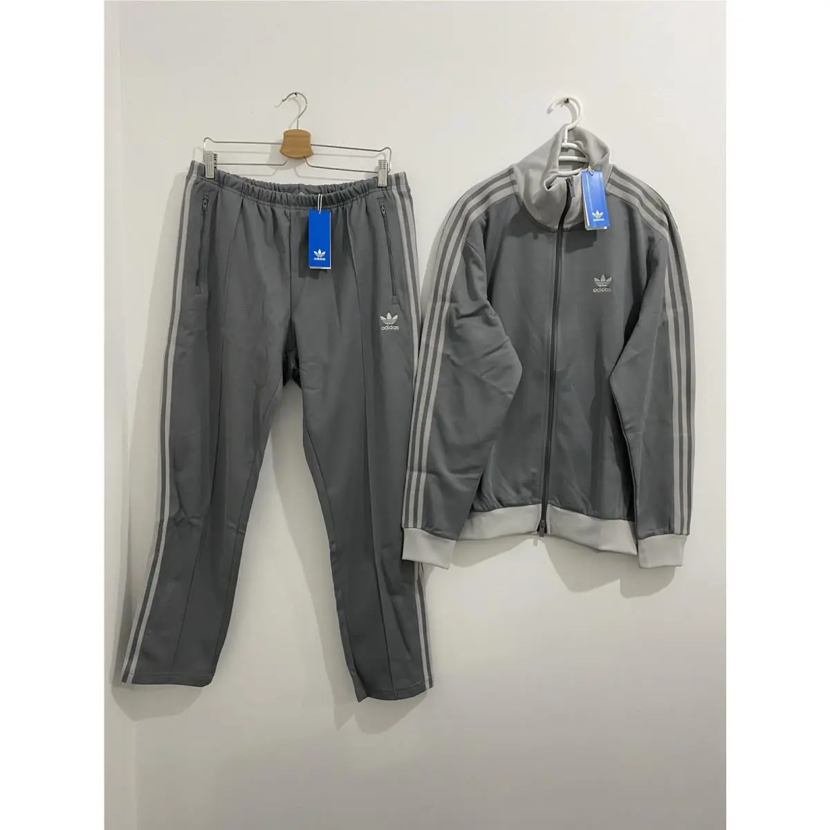 Adidas clothing - Grey Three Grey Two 0