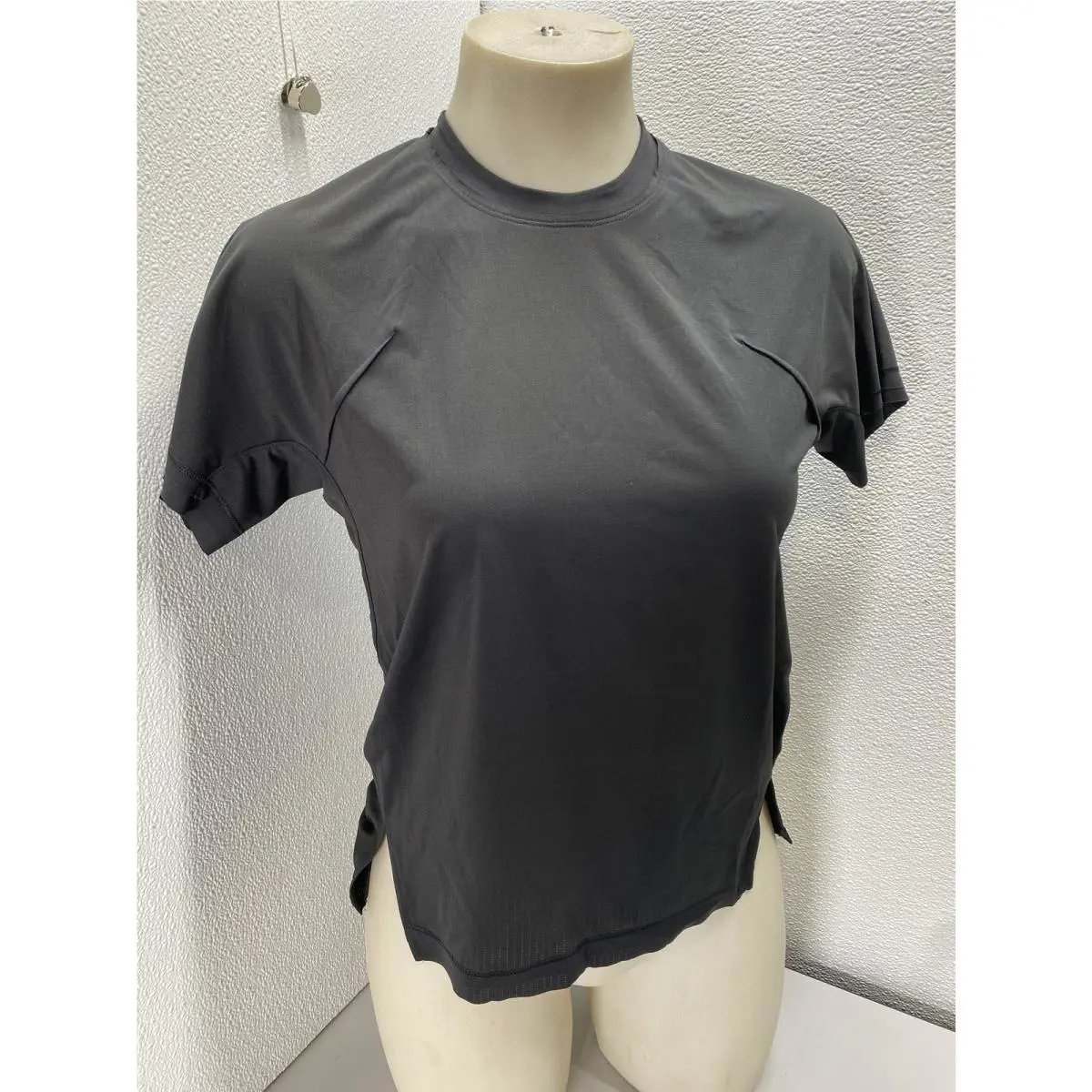 Adidas clothing - Black (UPC: 198325184892) 0