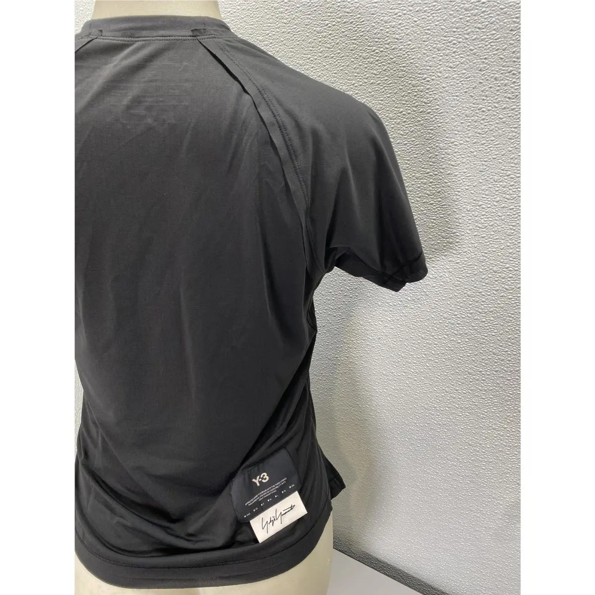 Adidas clothing - Black (UPC: 198325184892) 4