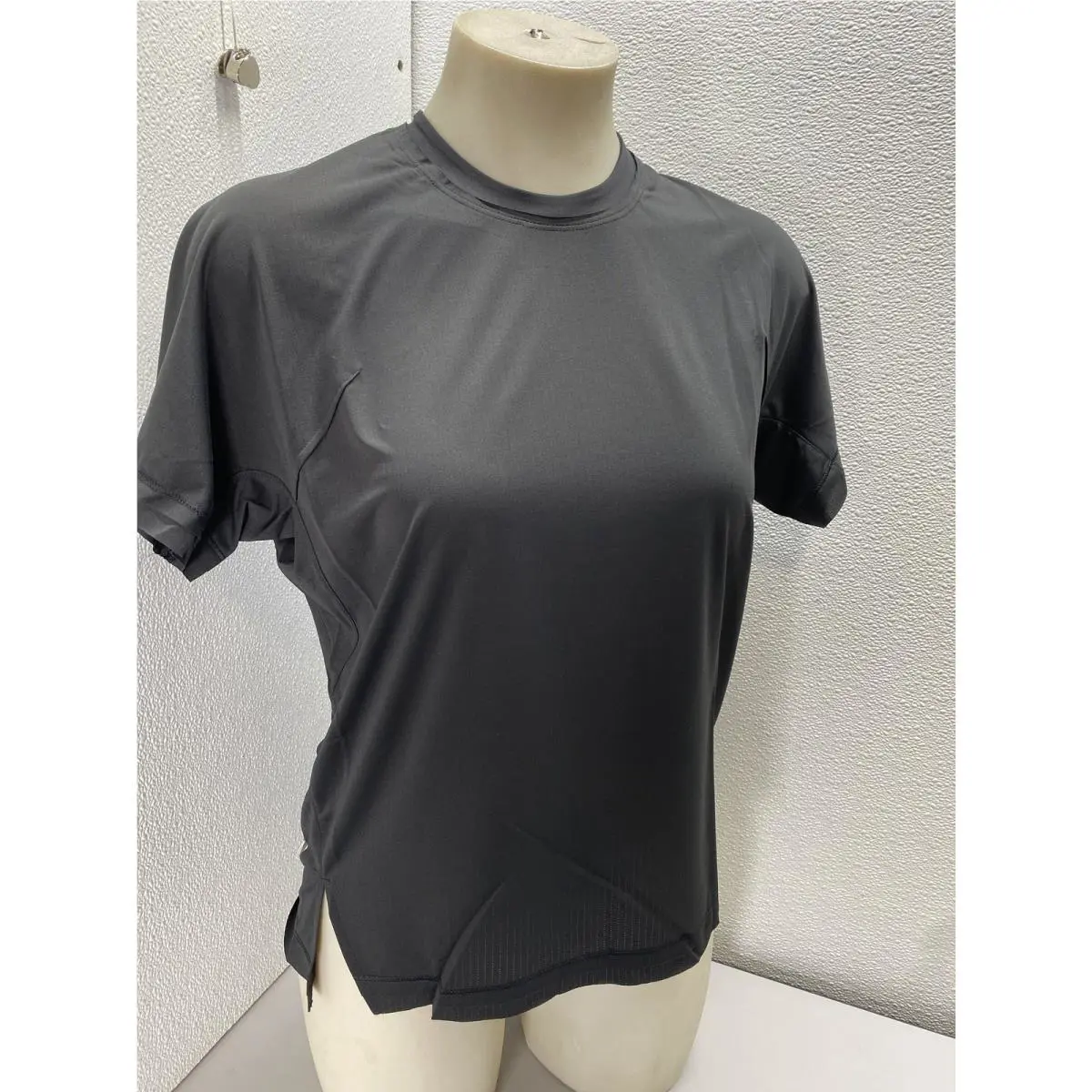 Adidas clothing - Black (UPC: 198325184922) 0