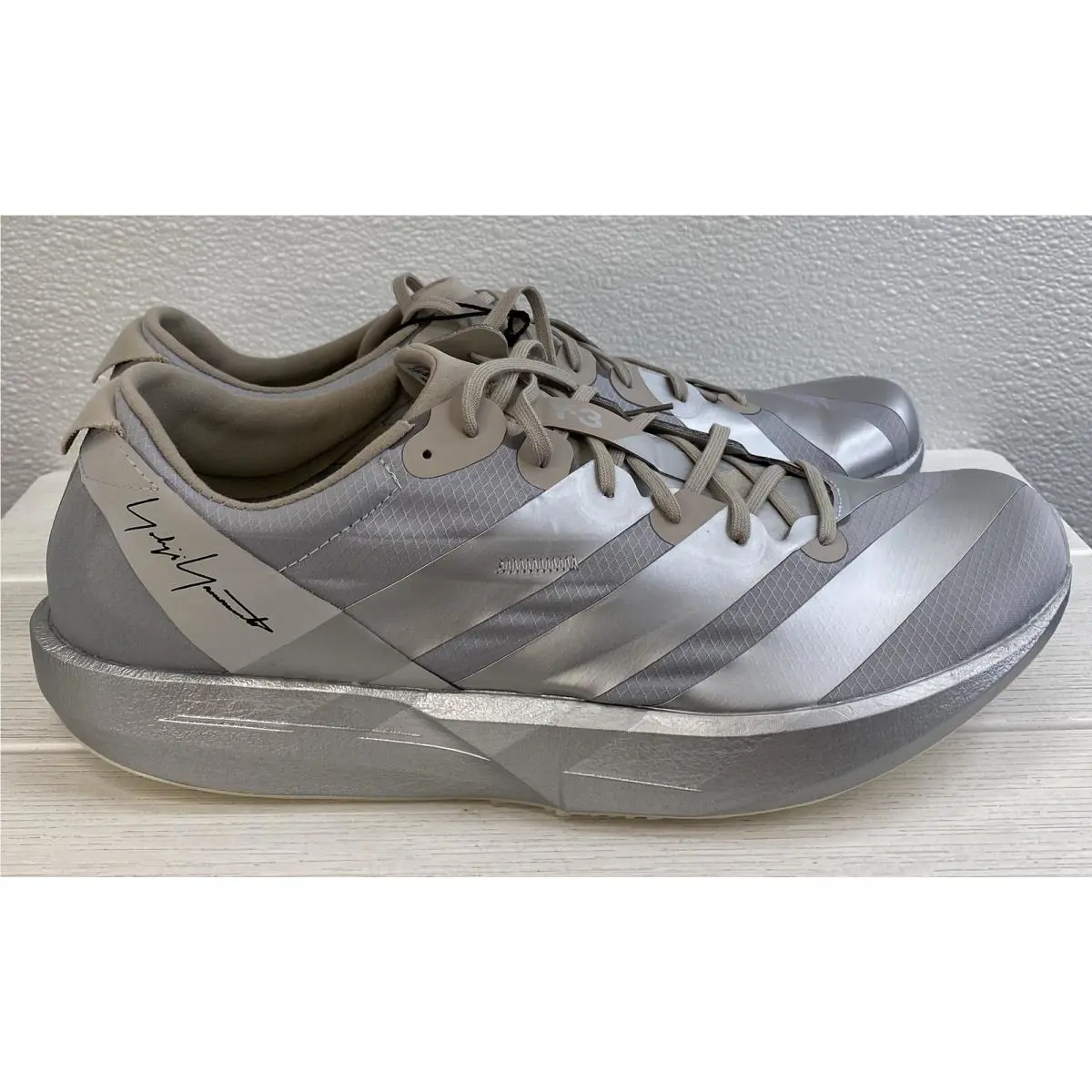Adidas shoes - Silver (UPC: 198322575419) 0