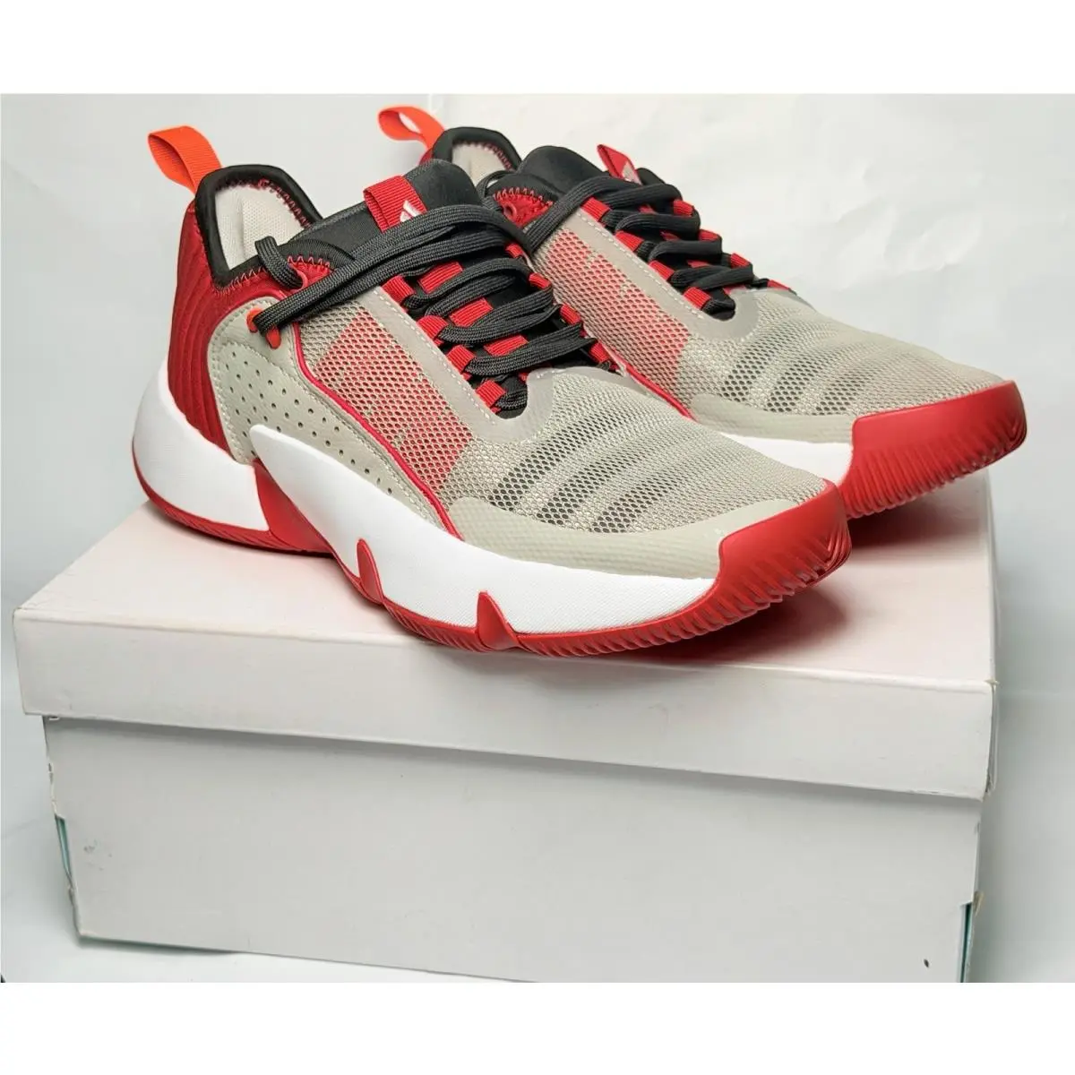 Adidas Trae Unlimited Boy`s Basketball Shoes Size 6 Grey Red White Kids
