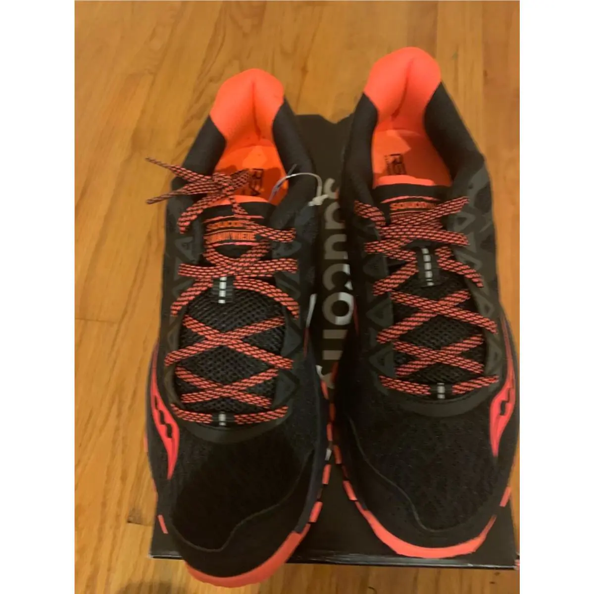 Saucony shoes - Black/Coral 3