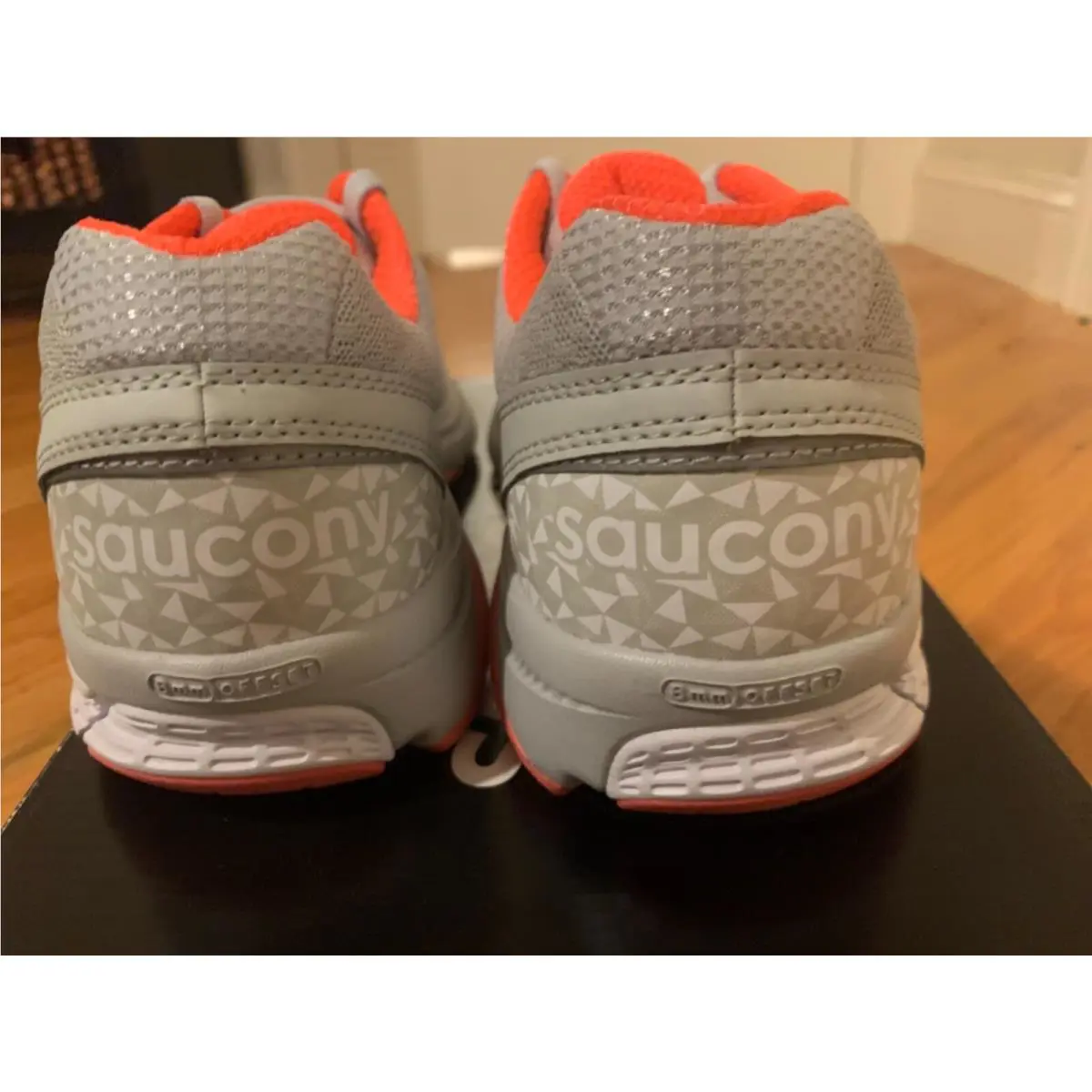 Saucony shoes - Grey/coral 9