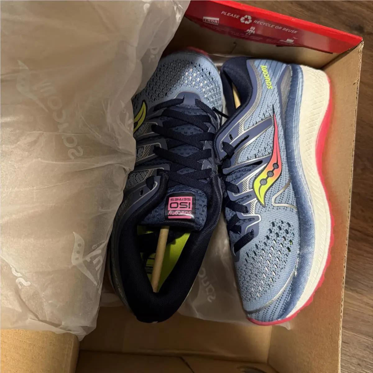 Saucony Womens Triumph Iso 5 Running Shoes Blue Navy Size 5 S10462-1