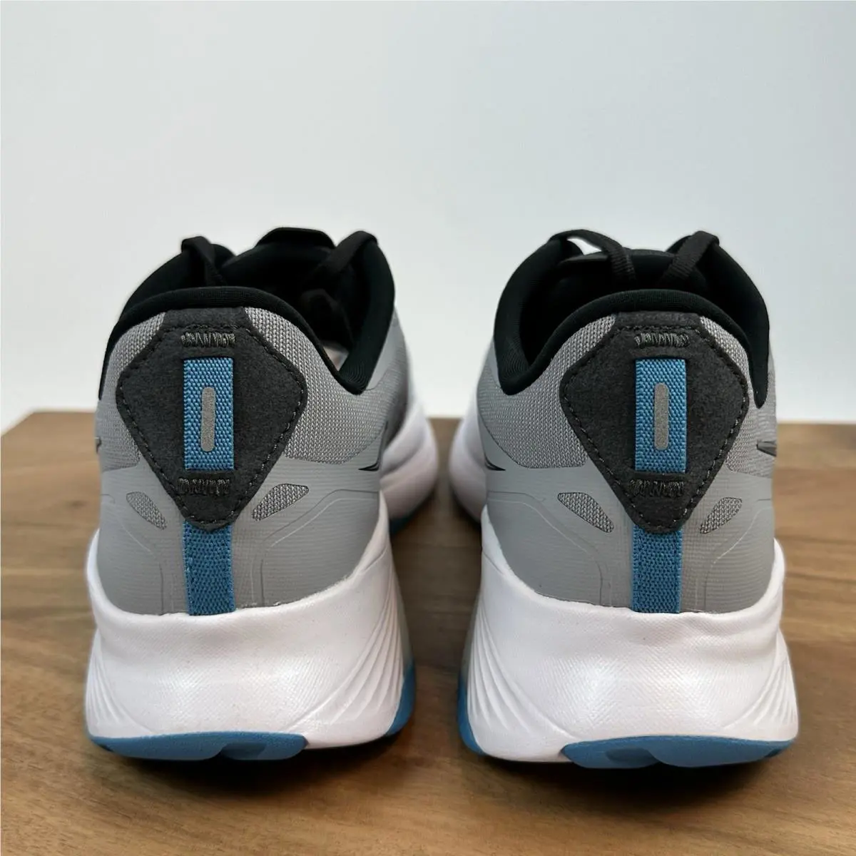Saucony shoes - Guide 15 - Guide - Gray 4