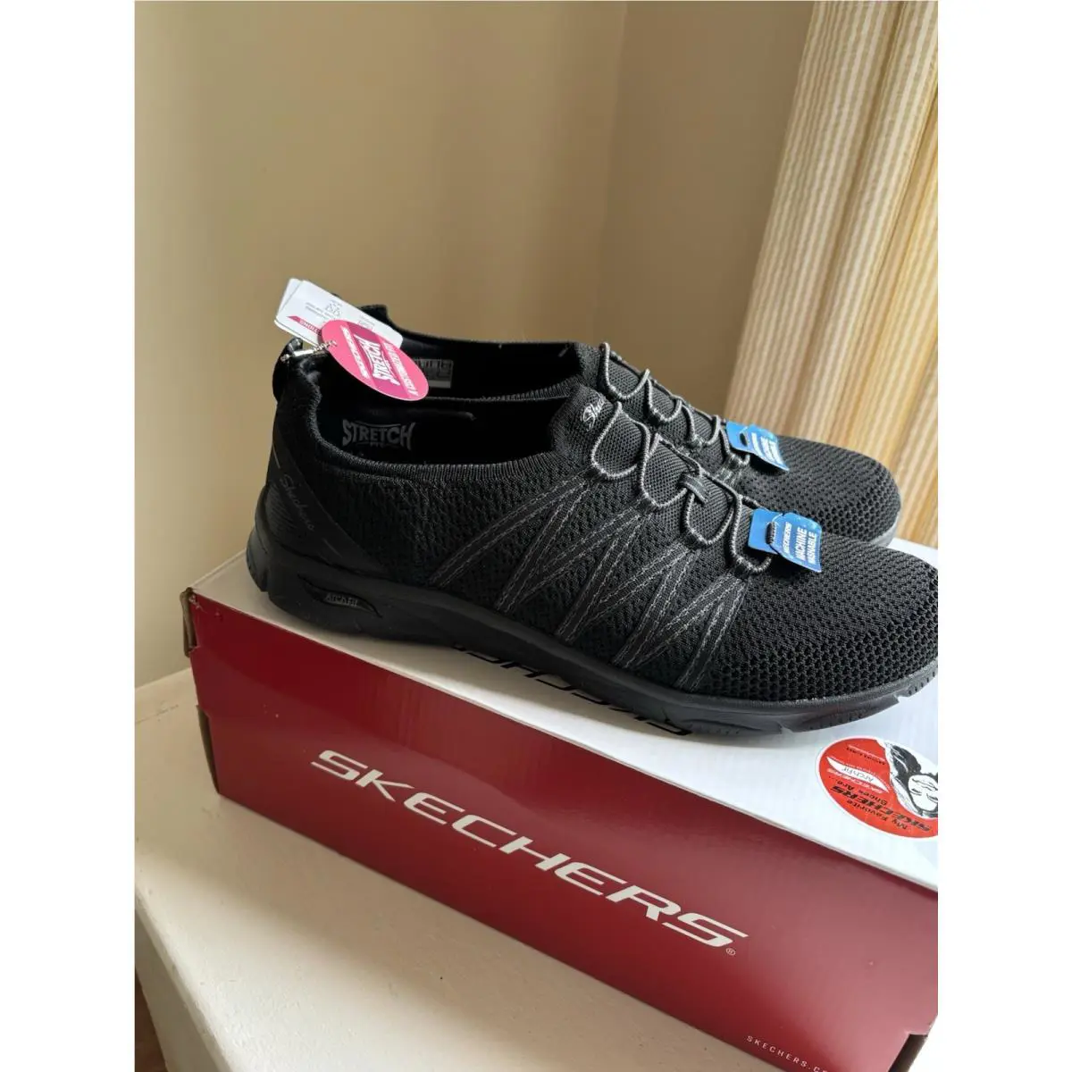 Skechers shoes - Sketchers Arch Fit Sunny Creative Pass - Black 6