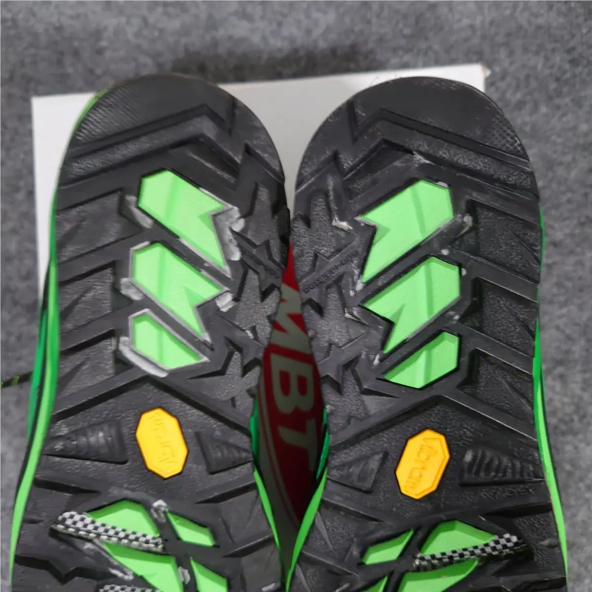 MBT shoes - Gore-Tex Trail Shoes - Trail Shoes - 700748-297T - Green 9