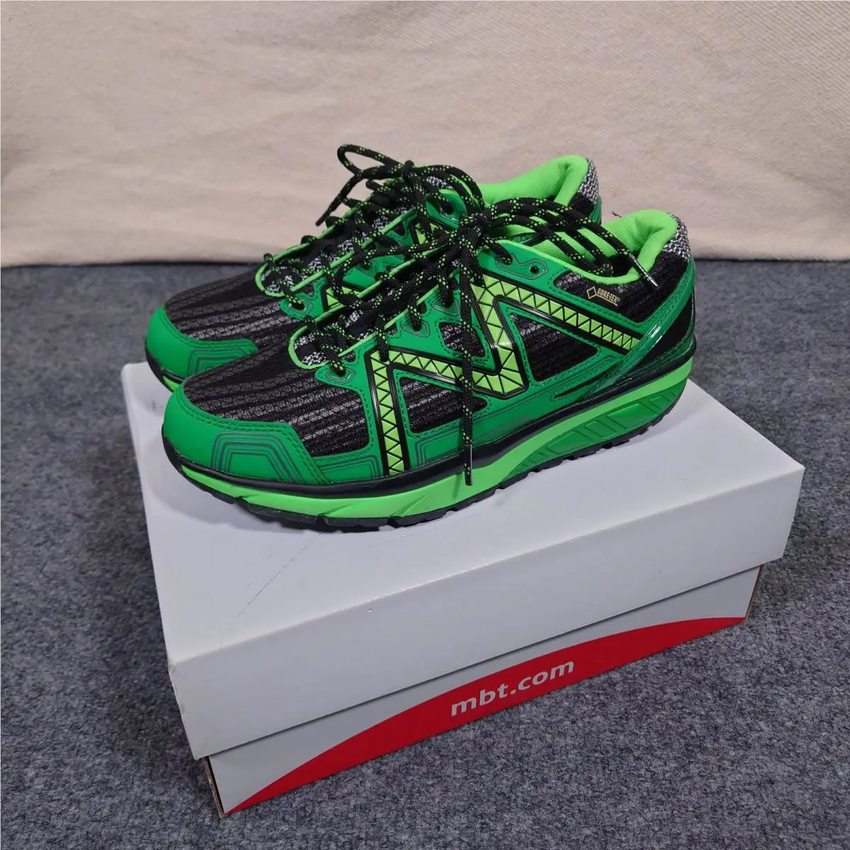 MBT shoes - Gore-Tex Trail Shoes - Trail Shoes - 700748-297T - Green 2