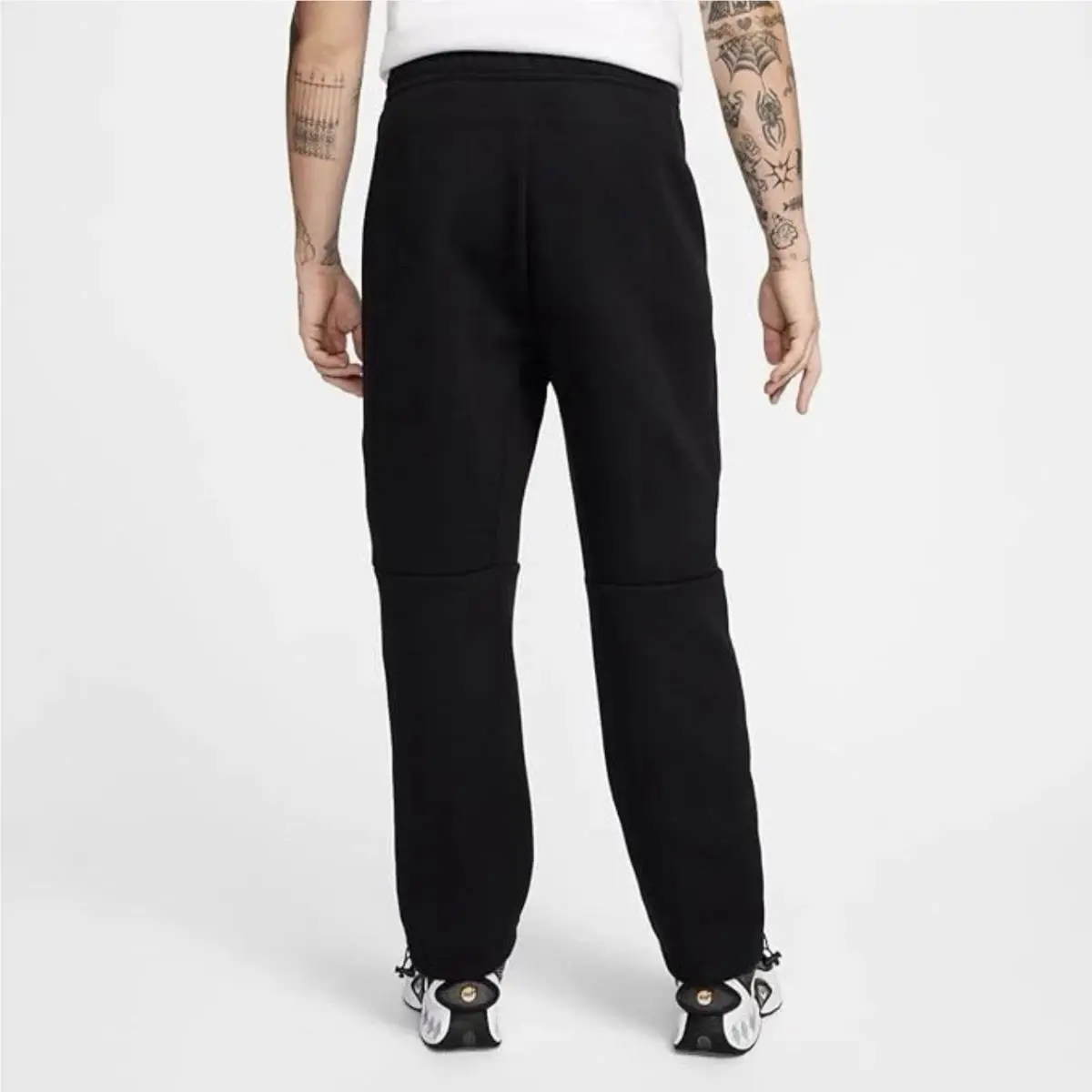 Nike clothing - Nike NSW Tech - NSW Tech - HJ6533010 - Black 0