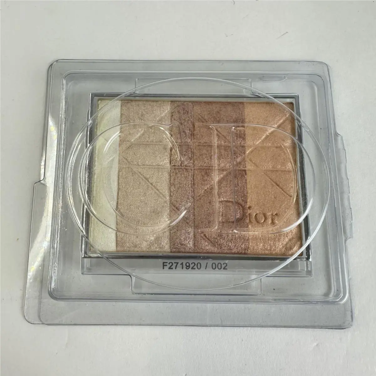 Christian  Eye Shadow Poudre Shimmer Tester by Dior