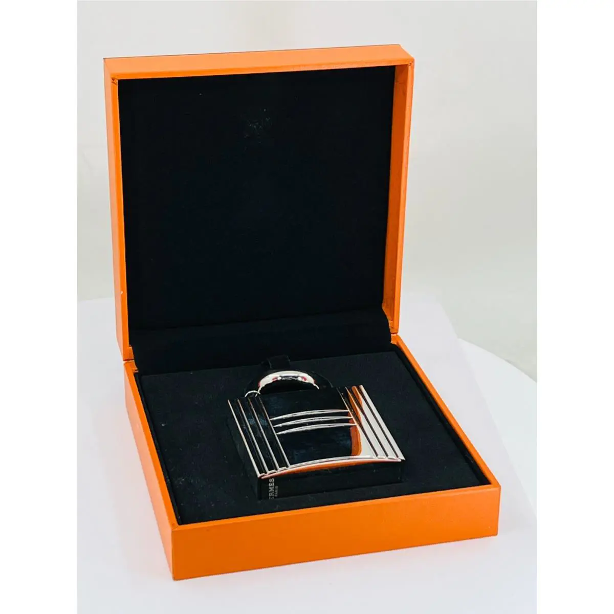 Hermès Extrêmement Les Extraits Refillable Lock Case – Empty No Perfume