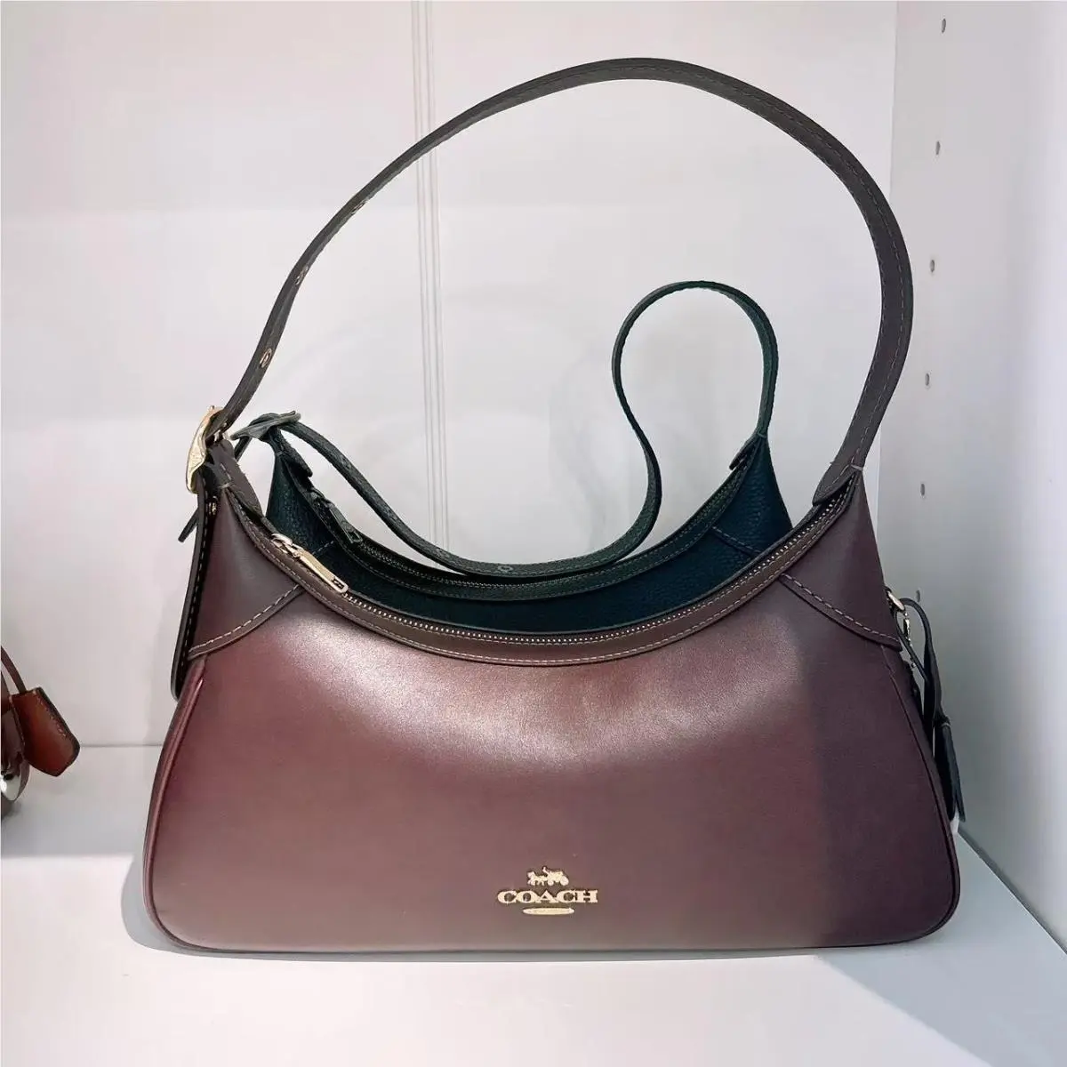 Coach Ella Small Shoulder Bag CDV35/CDY38