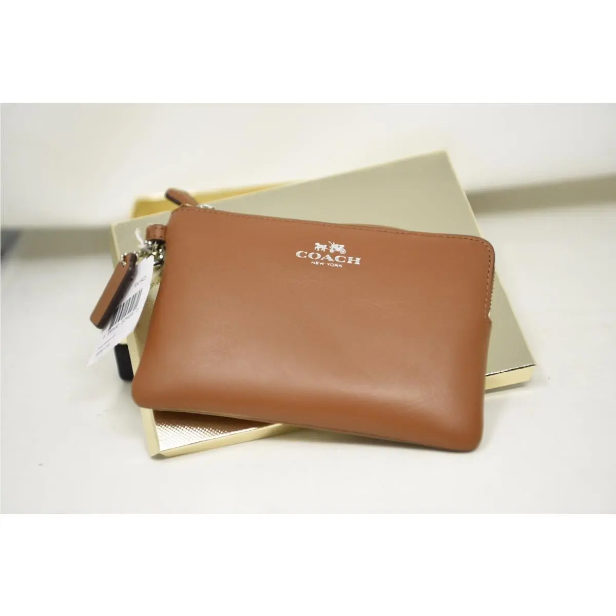 Coach 75th Anniversary 2016 Ltd Edition Side Zip Saddle Leather Wristlet