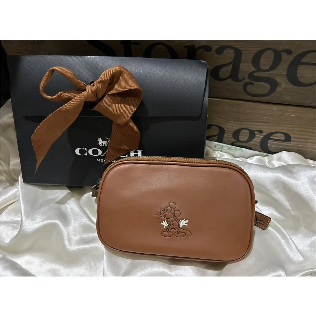 2018 Coach Disney Mickey Mouse Saddle Brown Leather Crossbody Camera Jax Bag
