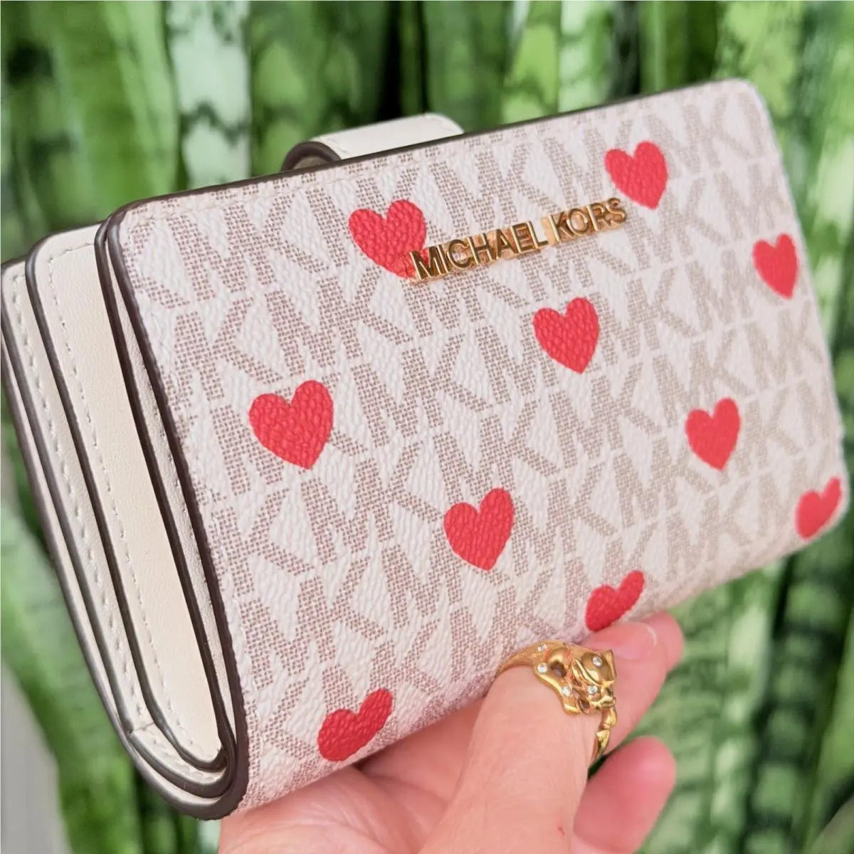 Michael Kors Jet Set Travel MD Bifold Zip Coin Card Wallet MK Logo Light Cream