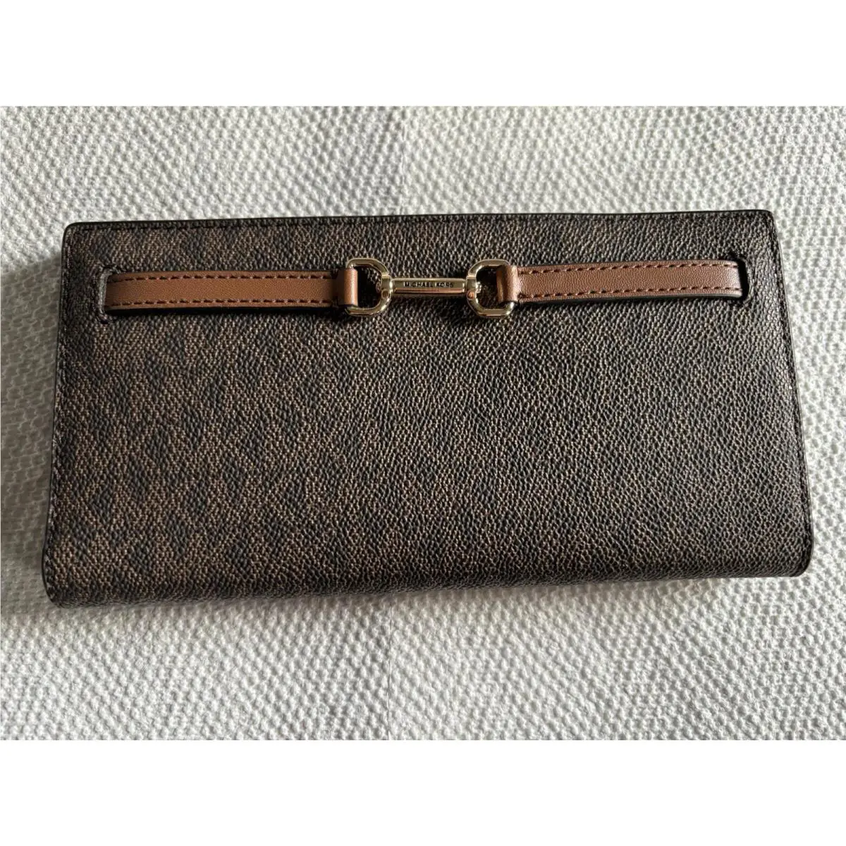 Michael Kors Carson Women Large Signature Logo Card Snap Wallet Brown