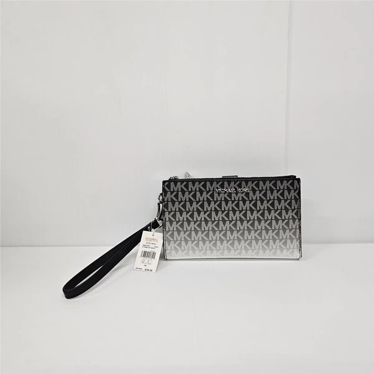 Michael Kors Jet Set Large Ombre Signature Logo Wristlet 35R5STVW3V Black/white