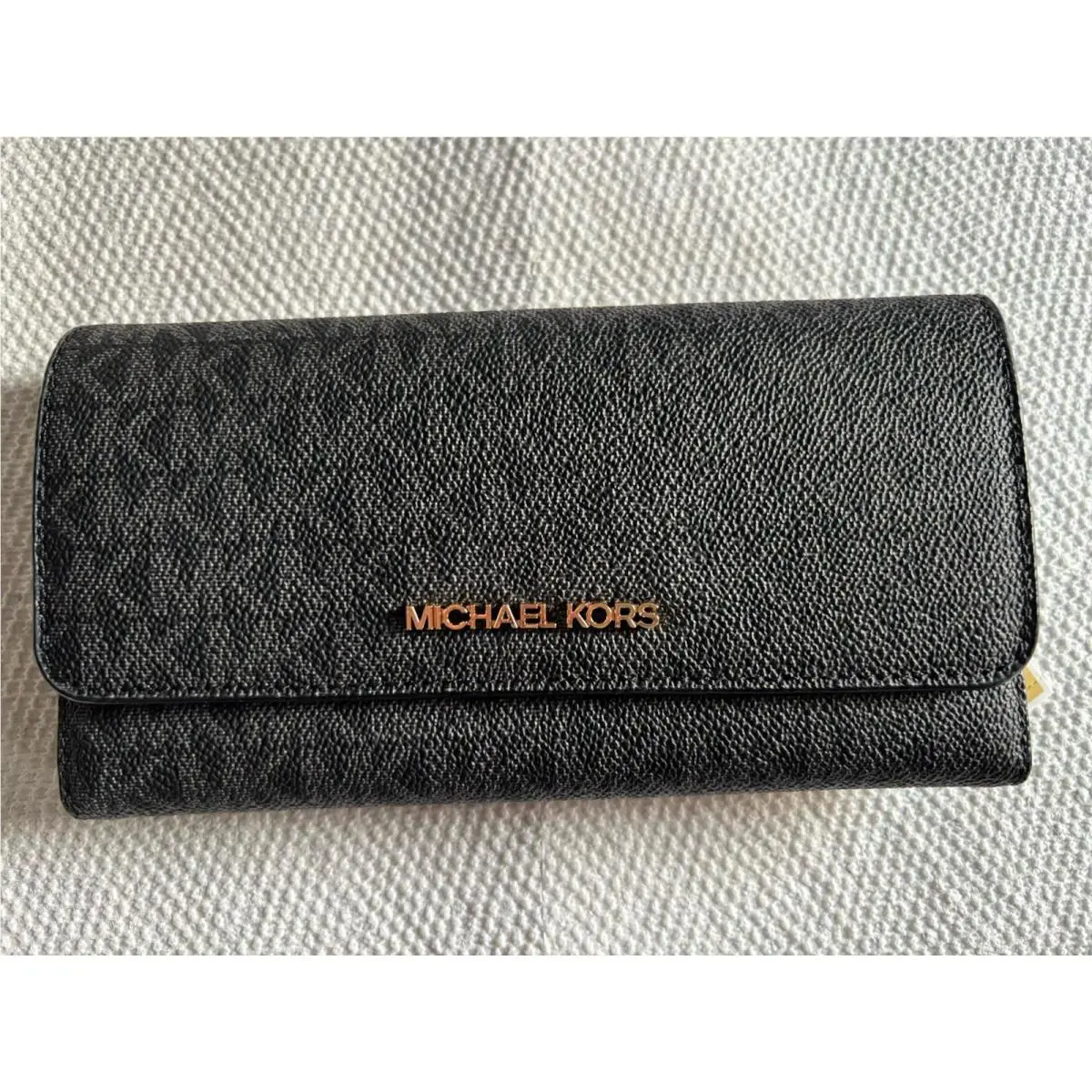 Michael Kors Jet Set Travel Large Trifold Leather Wallet Black Signature Gold