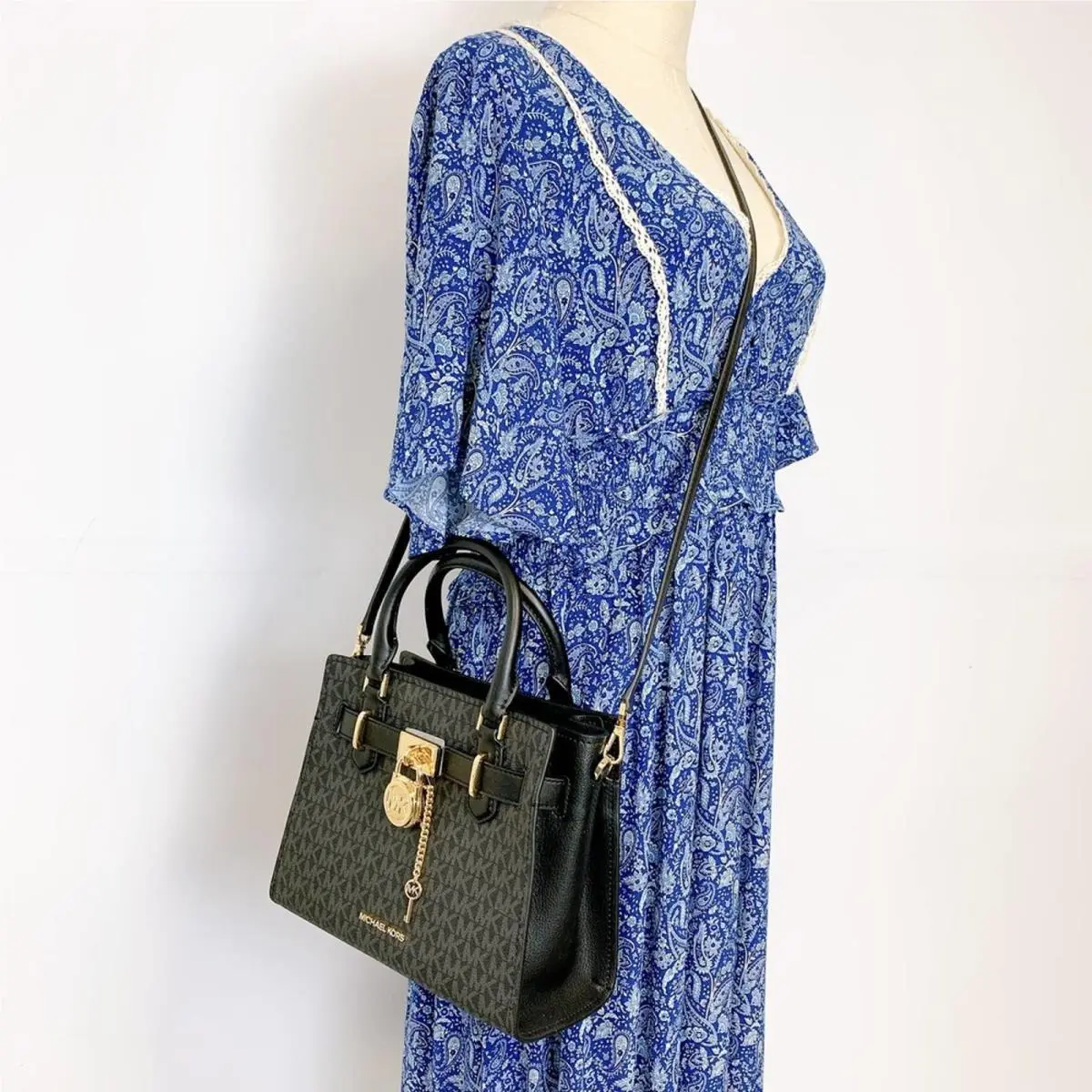 Michael Kors 35F1GHMS1B Hamilton Small Satchel in Signature IN Black