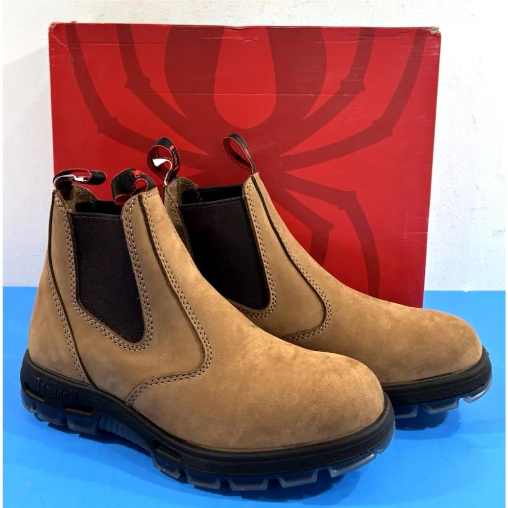 7.5 US Men`s  Bobcat Crazy Horse Soft Toe Boots Ubch by Redback