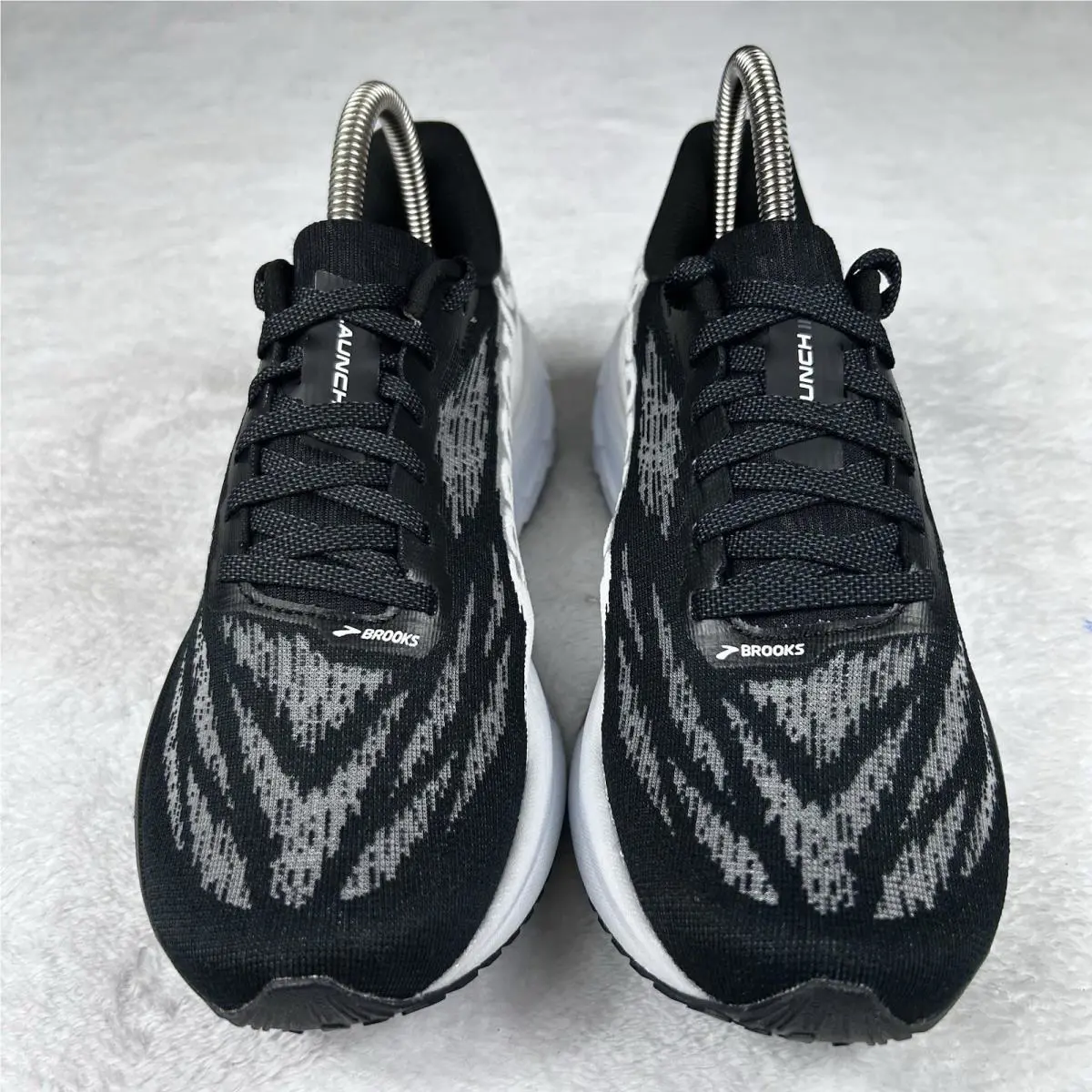 Brooks shoes - Launch - Launch - 120439 1B 087 - Black/White (UPC: 0195394588040) 3
