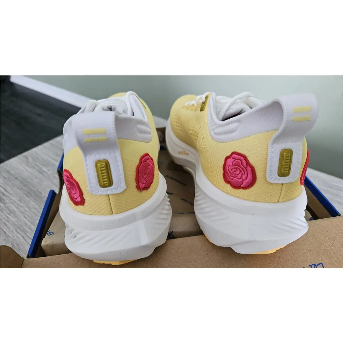 Brooks shoes - Brooks Ghost - Ghost - Yellow 3