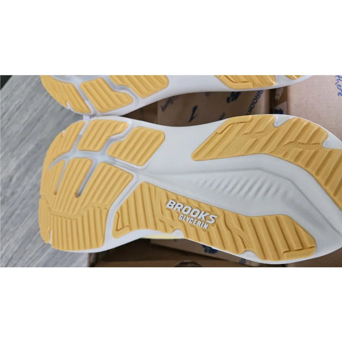 Brooks shoes - Brooks Ghost - Ghost - Yellow 6