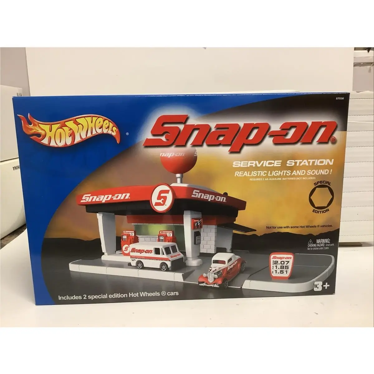 Hot Wheels Snap-on Service Station Play Set SSX2420 w/ 2 Cars