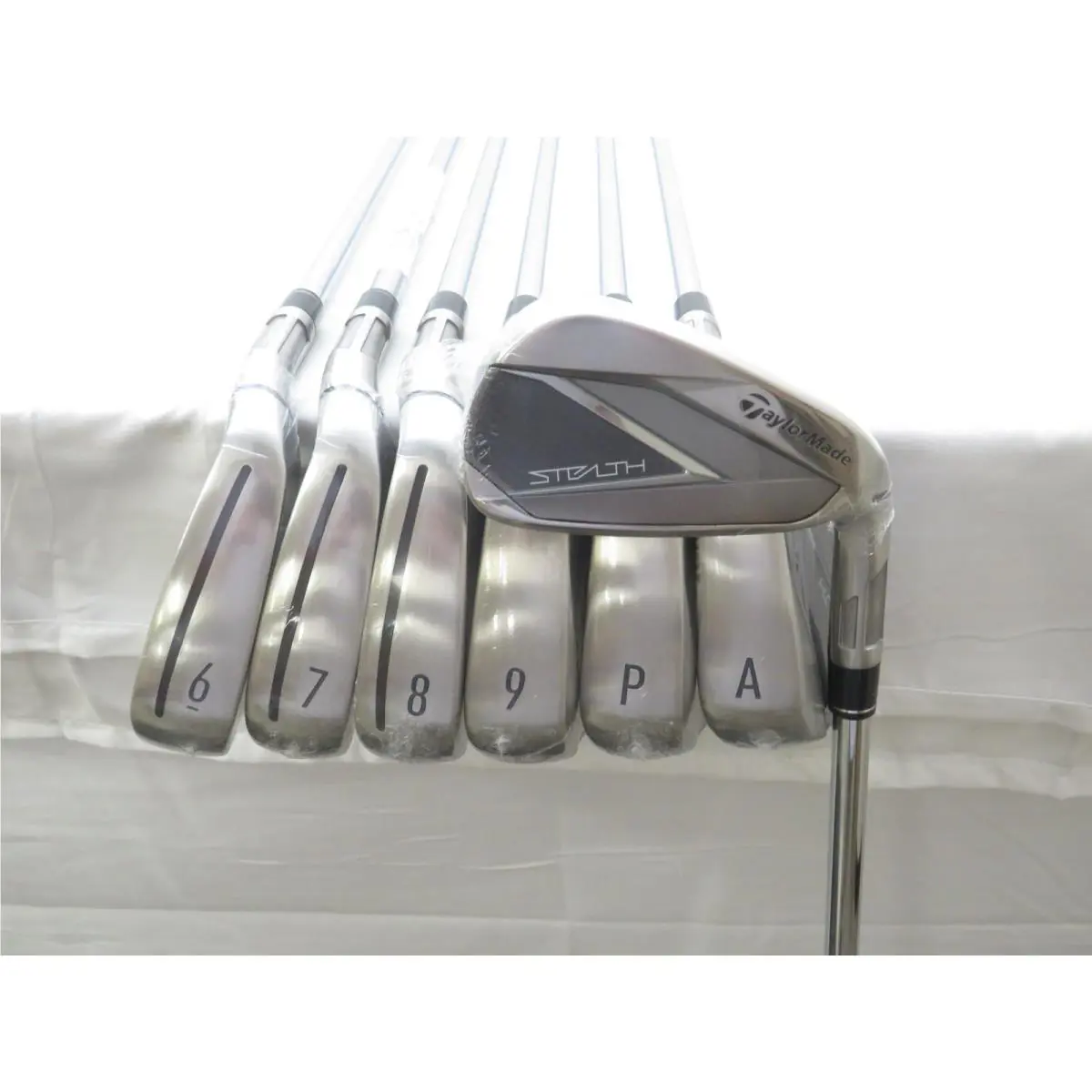 Taylormade Stealth Iron Set 5-PW AW Kbs Max MT 85g Regular Flex Steel