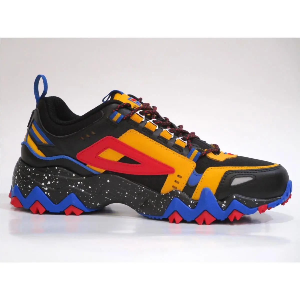 Fila shoes - FILA Oakmont Tr - Oakmont - 1JM01686-025 - Black/Gold Fusion Red 1