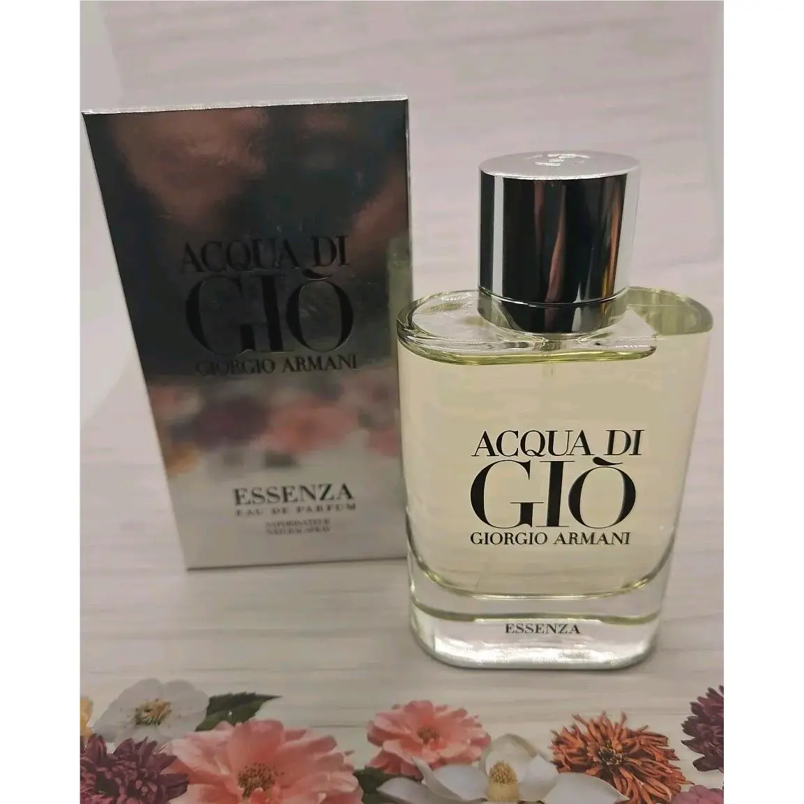 Giorgio Armani Acqua Di Gio Essenza 2.5oz Eau de Parfum Magnetic Cap