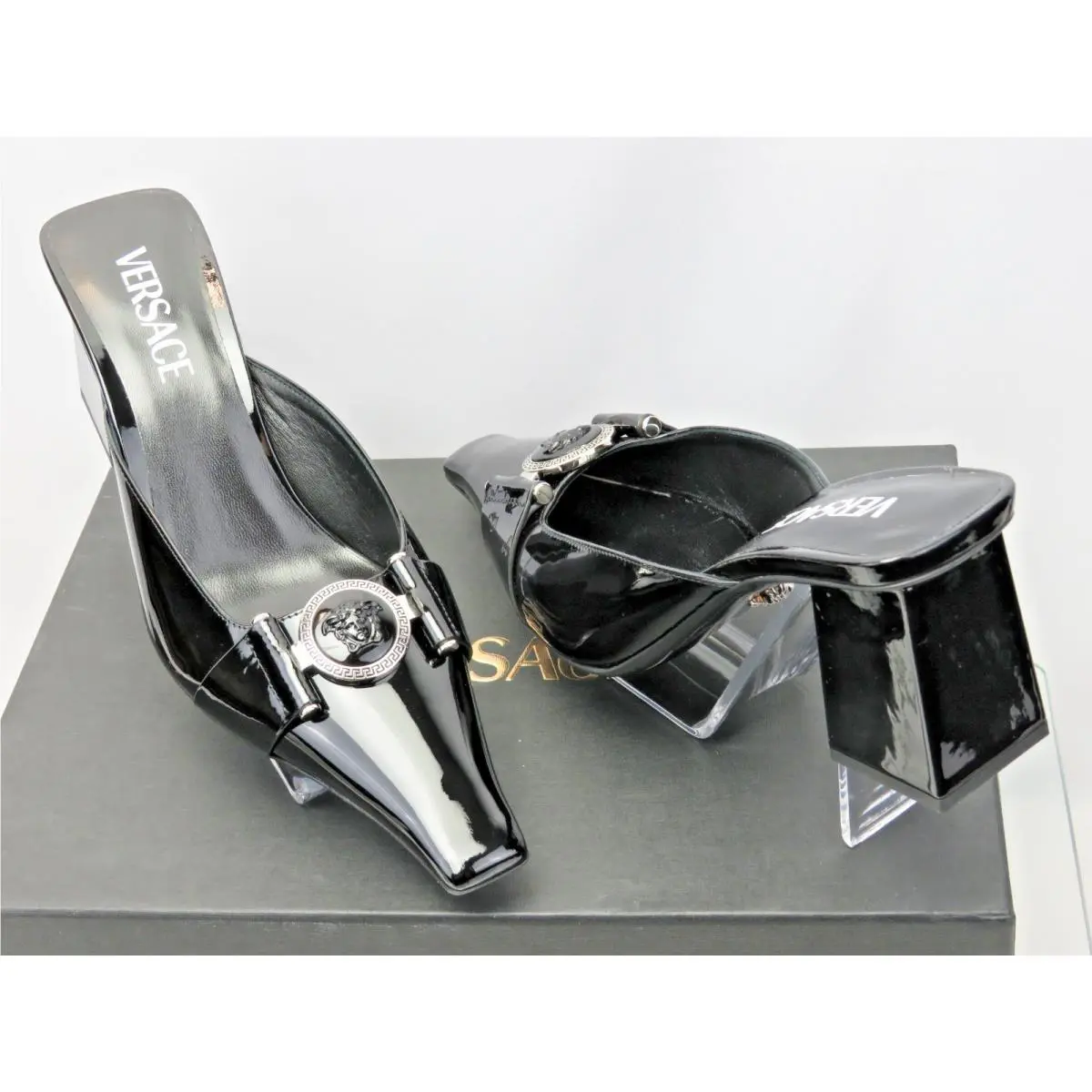 Versace shoes - 1014364 - 1014364 - Black (UPC: 8056204696077) 0
