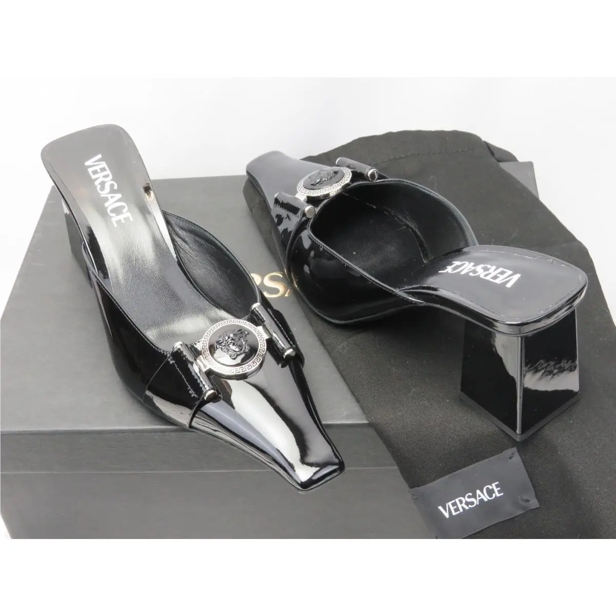 Versace shoes - 1014364 - 1014364 - Black (UPC: 8056204696077) 3