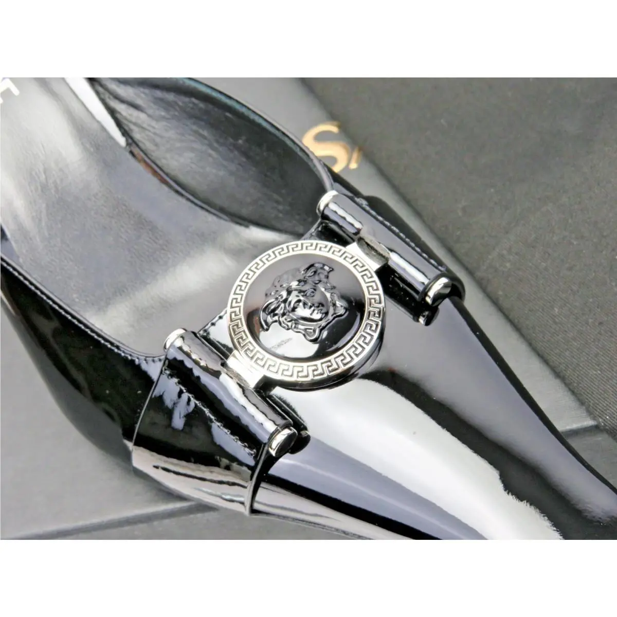 Versace shoes - 1014364 - 1014364 - Black (UPC: 8056204696077) 1