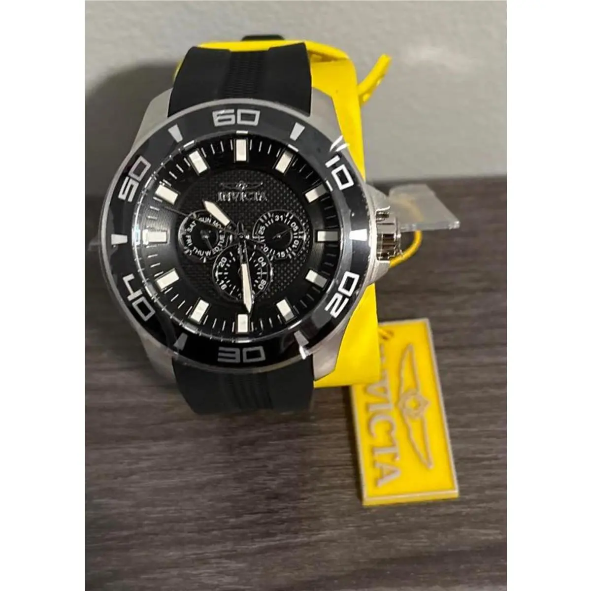 Invicta Pro Diver Men`s Watch Steel and Black 50mm 28000