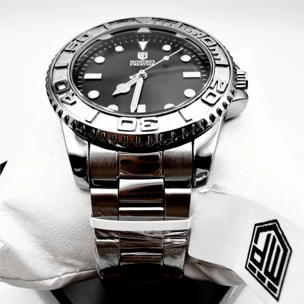 Montres Prestige x Invicta Men`s Submariner Black Stainless Steel Watch 43MM