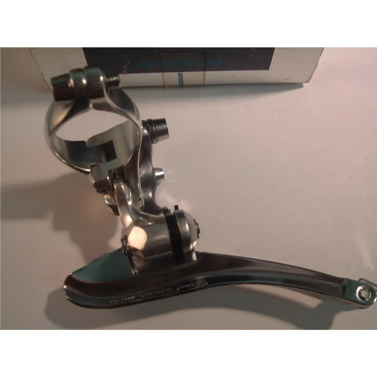 Shimano  - 600 Ultegra - Ultegra - FD-7400 - Grey / Chrome 5