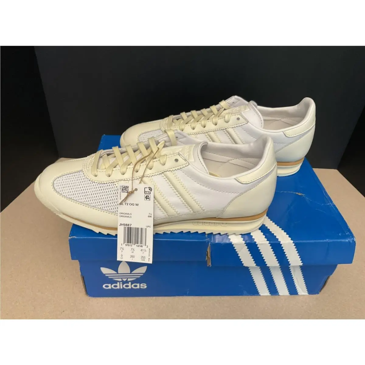 Women`s Adidas SL72 OG “cloud White/off White/gum Athletic Shoes. Size 9